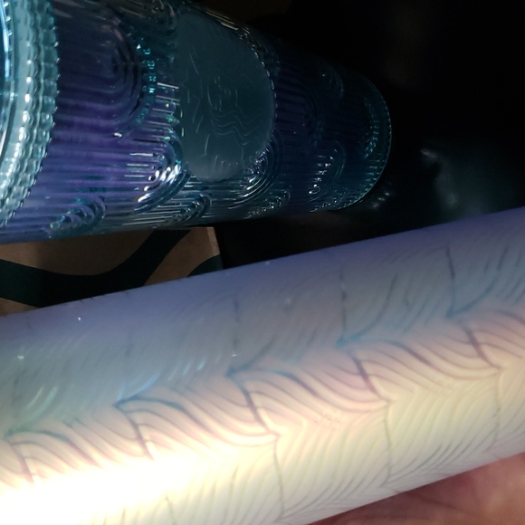 NWT Set of 2 Starbucks Aqua colored Mermaid Tail Tumblers 24 oz. - Picture 4 of 8